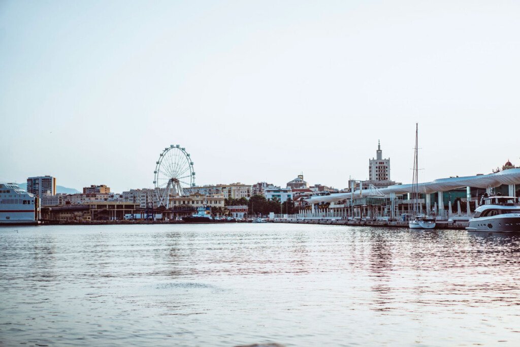 Eventos 10 Vistas del muelle uno y la ciudad de Málaga